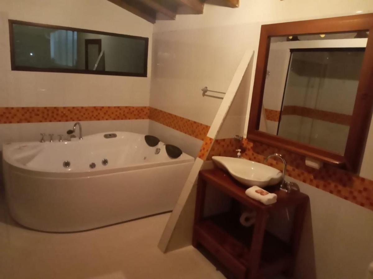 Casa Pastora Coworking Bed & Breakfast Guatapé Екстериор снимка